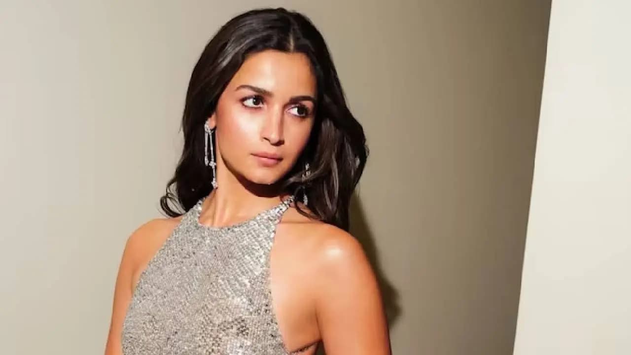 Alia Bhatt says namaskar at the stage of BAFTA Awards 2026