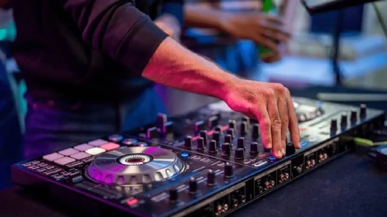 Controversy over playing music on New Years Eve