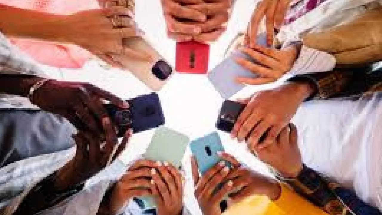 Government likely to introduce Mobile Phone Curfew over children addiction crisis