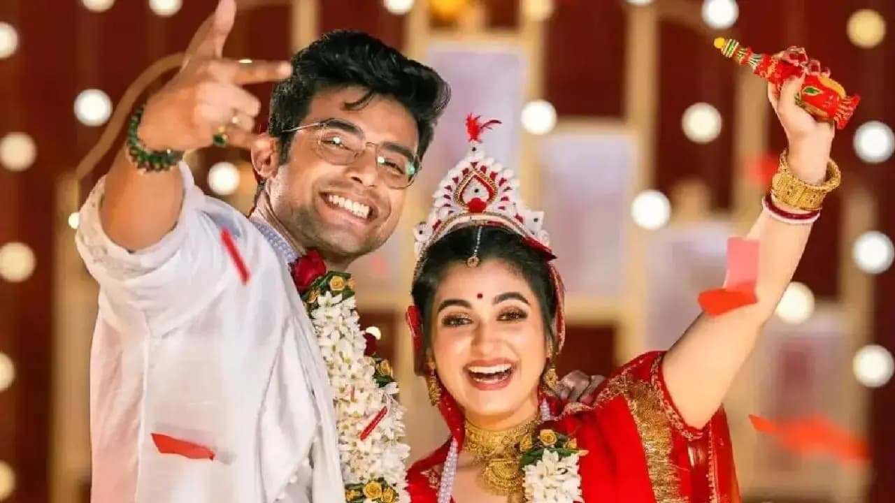 Ranojoy Bishnu shares his and shyamoupti mudly s wedding video 