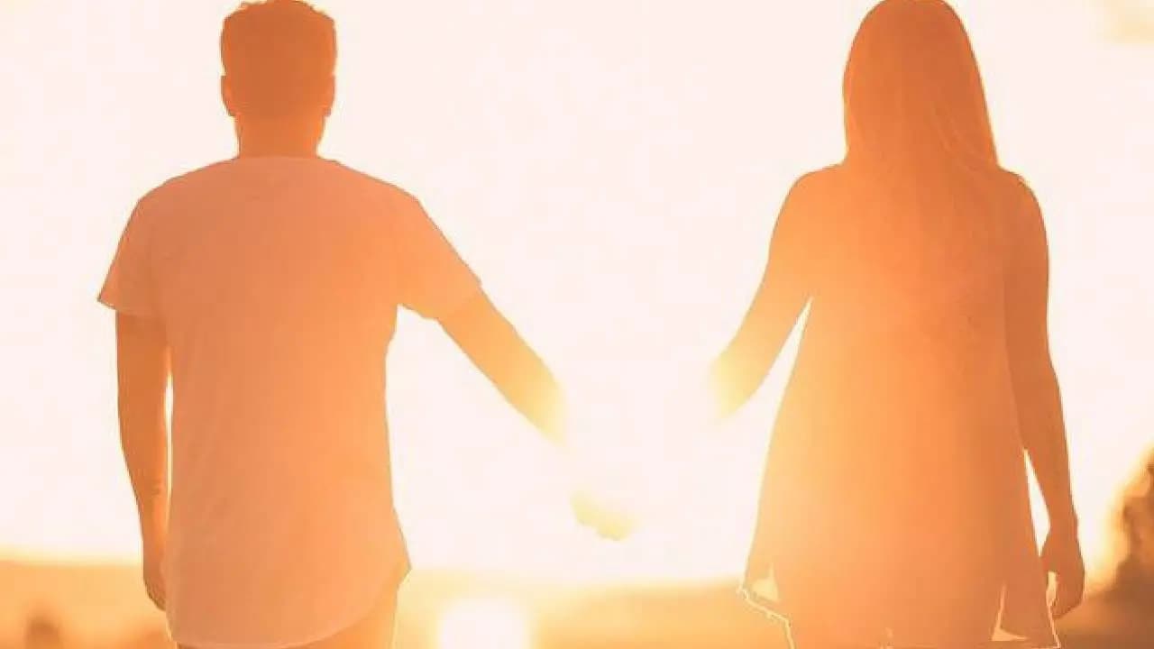 Girl Spends Holiday At Maternal Aunt Home She Falls In Love With Maternal Uncle In Uttar Pradesh