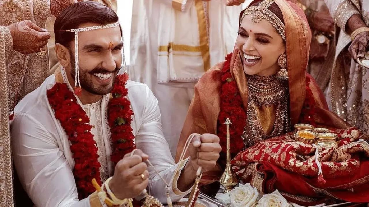 Rashmika Mandanna Vijay Deverakonda to Virat Kohli Anushka Sharma : Indian Celebs Wedding Photos That Took Over The Internet