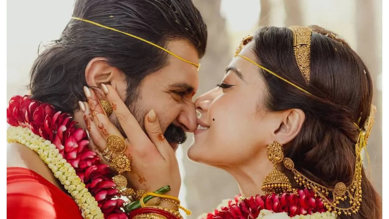 vijay deverakonda and rashmika mandanna pray for blessings through anandam