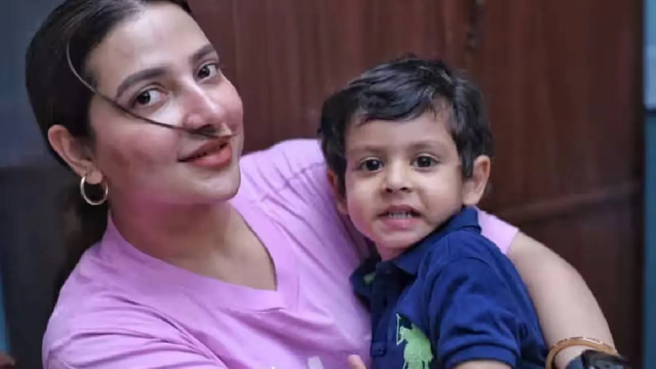 Subhashree Ganguly and Yuvaan stranded at Dubai