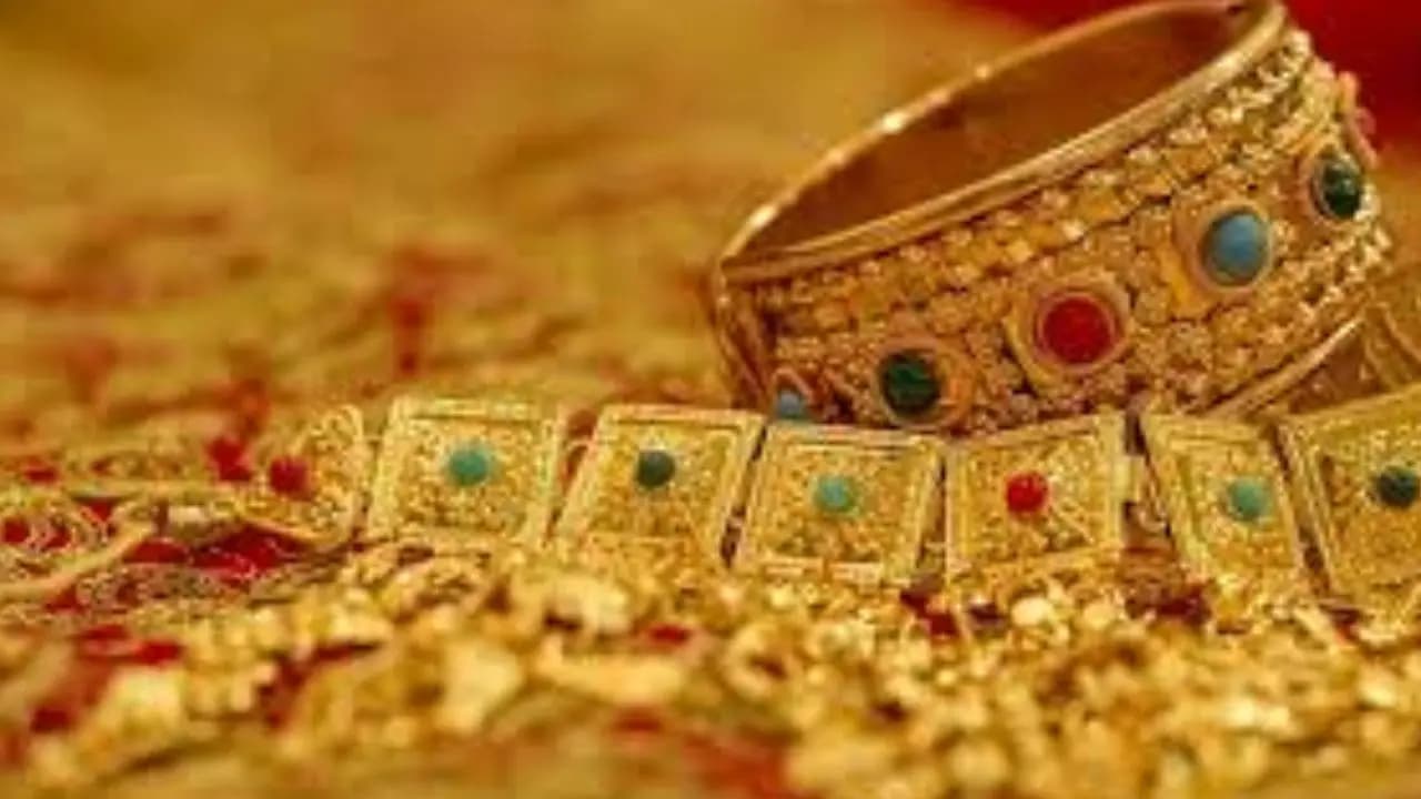 Gold price in sunday first of march amidst iran israel conflisc