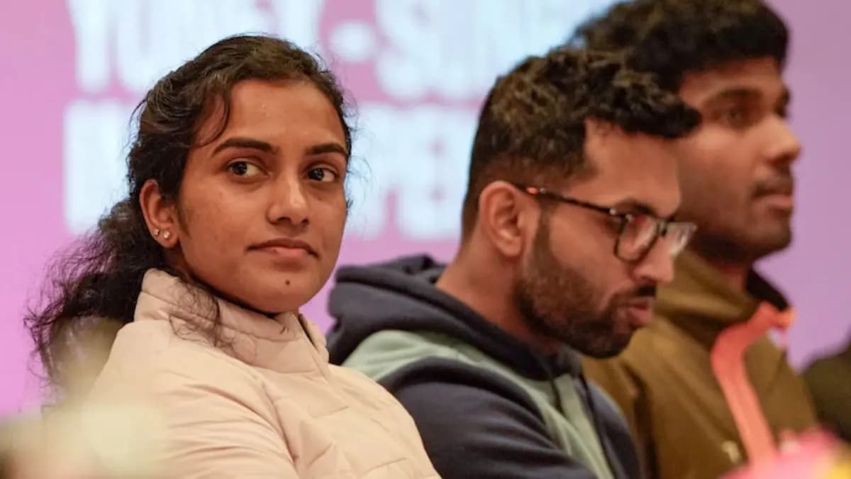  Stranded in Dubai PV Sindhu revealed an explosion occurred near the airport where she was sheltering 