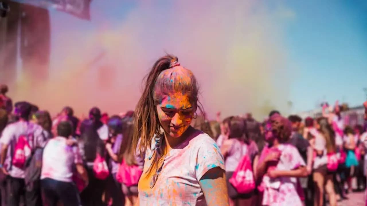 Holi 2026 Playlist: 7 Iconic Bollywood Songs to Elevate Your Festive Party