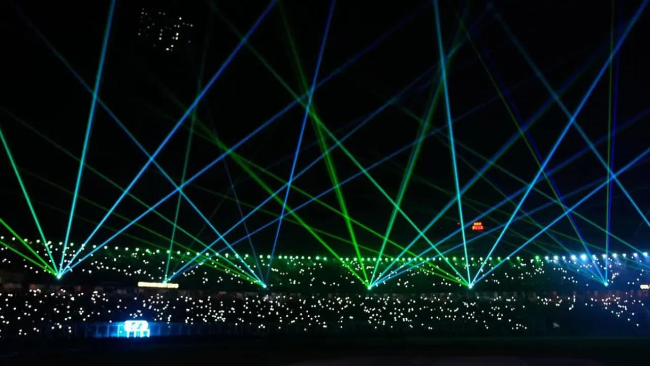 Gavaskar and Shastri Slam In-Match Laser Show During India vs West Indies Clash at Eden Gardens