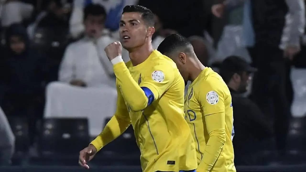 cristiano ronaldos 61m private jet leaves saudi for madrid