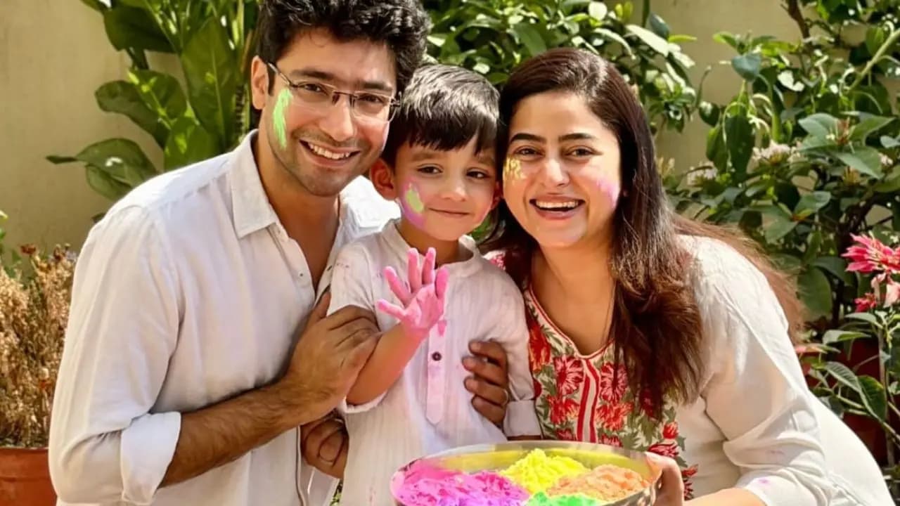 Gaurav Chakrabarty and Ridhima Ghosh Celebrate Holi with Son Dheer; See Adorable Family Pictures