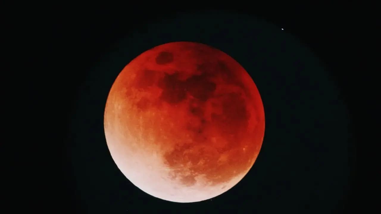 Lunar Eclipse 2026: Rituals, Fasting Rules, and Dos and Don'ts for the First Blood Moon