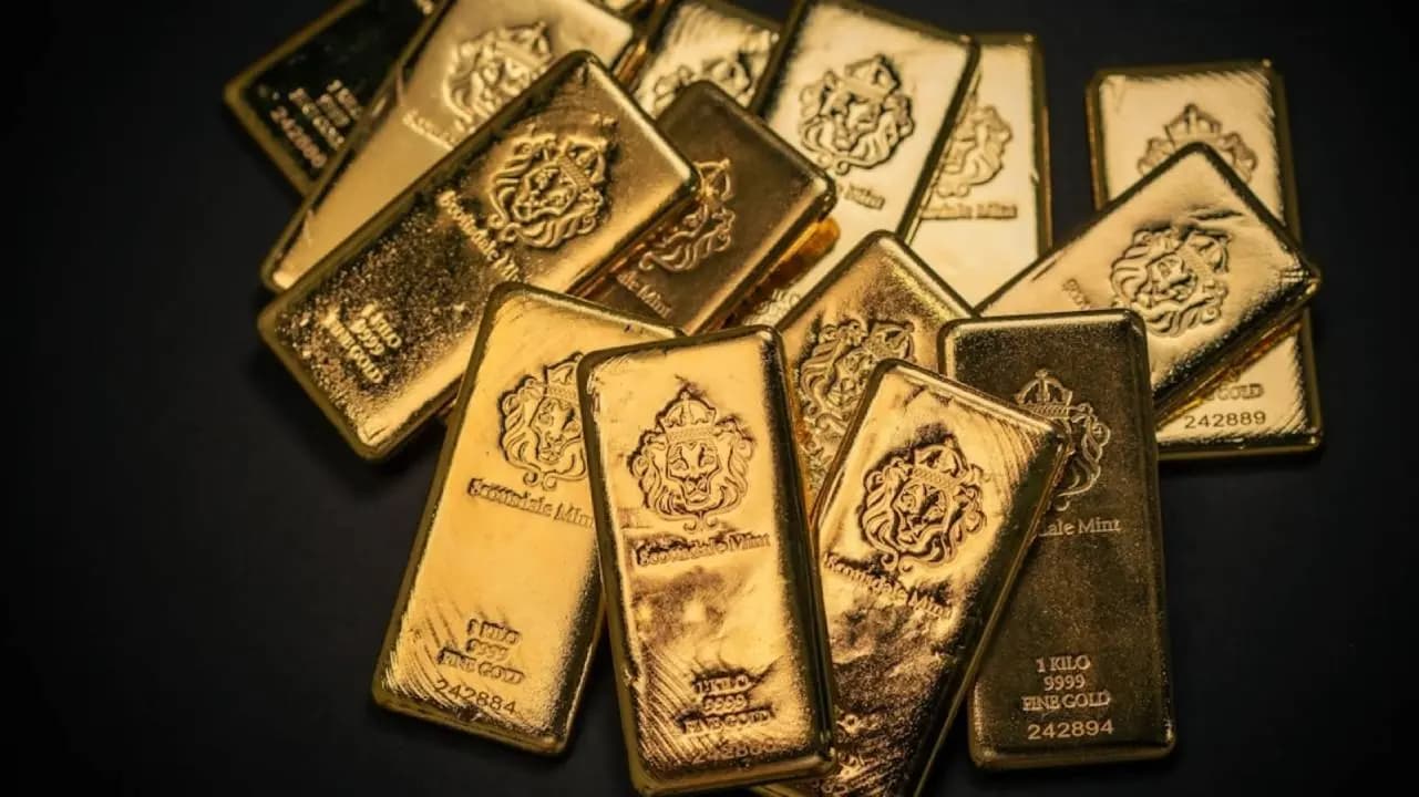 Digital Gold vs Bank Locker: Which Is the Better Investment for Middle-Class Savings?