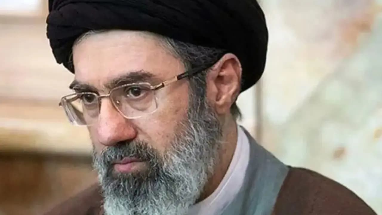 From father to son! No monarchy yet is there a family succession to the throne this time