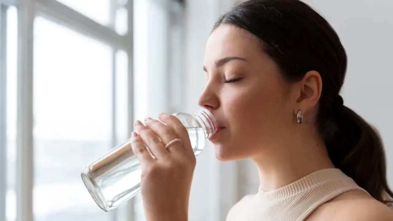 Can Drinking Water Help You Lose Weight? Experts Explain the Benefits and Hidden Risks
