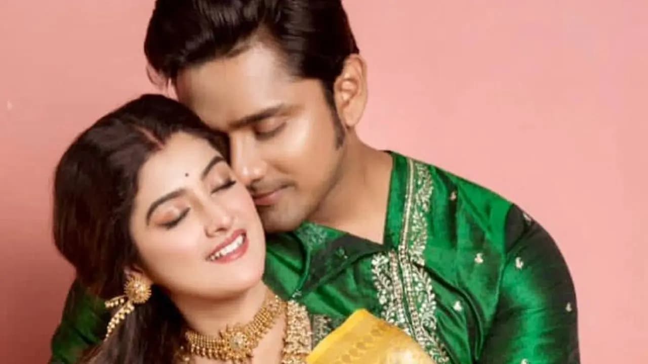 Rubel Das Slams Troll for Calling Wife Sweta Bhattacharya 'Old' Following Her Didi No. 1 Stint