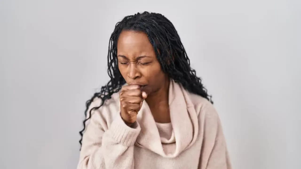 4 Natural Home Remedies to Cure Seasonal Cold and Cough During Weather Transitions