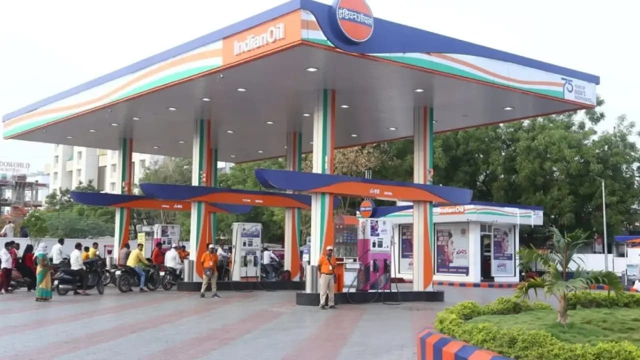 Fuel Prices Stable in India Despite Global Crude Spike Amid Iran-US Tensions and Hormuz Threats