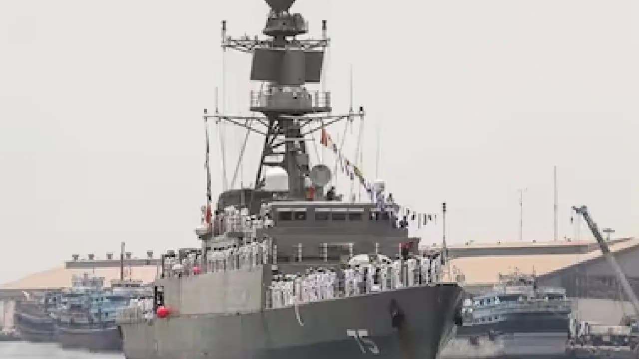 US Submarine Sinks Iranian Warship IRIS Dena in Indian Ocean; Rahul Gandhi Questions PM Modi's Silence