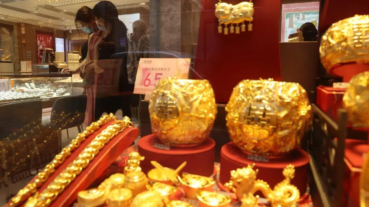 Gold Price Hike: sitting on 16000 kgs of gold Joyalukkas Founder Predicts Gold Prices Will Rise Amid Global Geopolitical Tensions