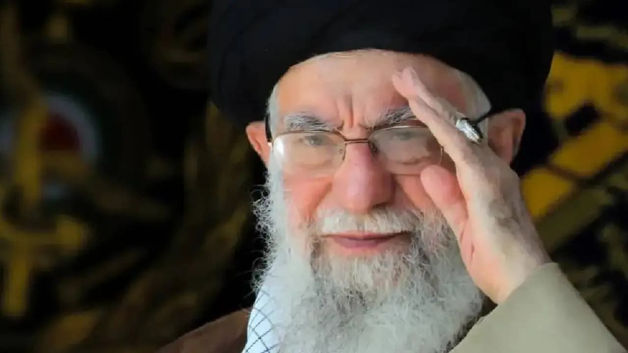 Kashmir Curfew: Internet Suspended and Security Tightened After Ayatollah Khamenei’s Death