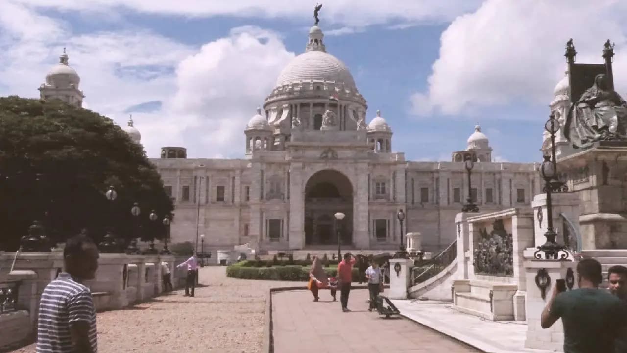 Bomb threat in Kolkata victoria memorial
