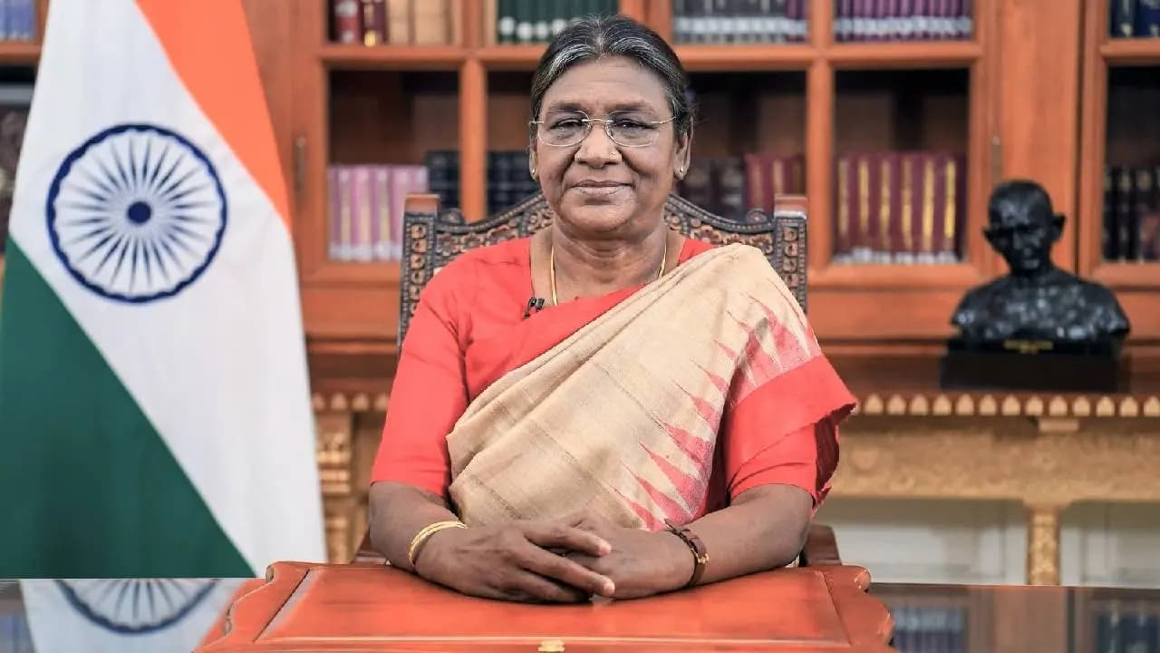 President Murmu Claims Mamata Banerjee 'Angry' After Bengal Visit Permissions Denied