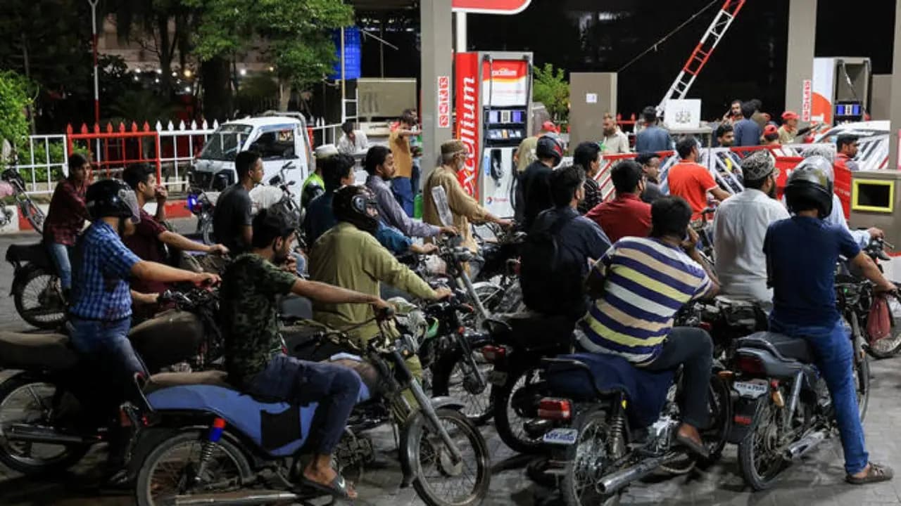 Pakistan fuel crisis: petrol and diesel prices hike by 55 rupees per litre in Pakistan amid Middle East tensions