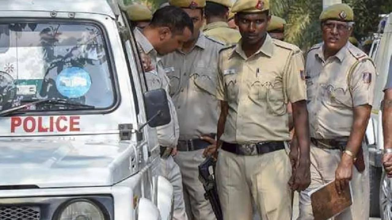 Three girls found dead in Telangana water tank, cops says father pushed them into it 