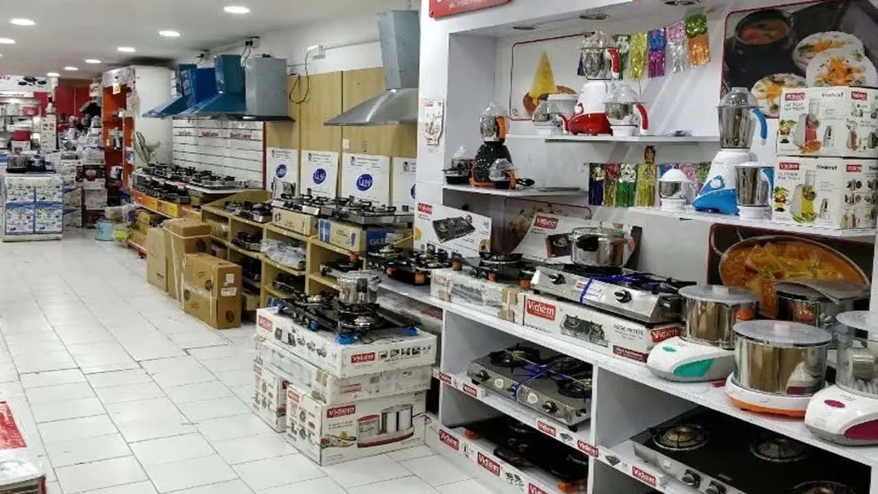  Induction Cooker Sales Triple in Kolkata as West Asia Conflict Triggers LPG Shortage Fears