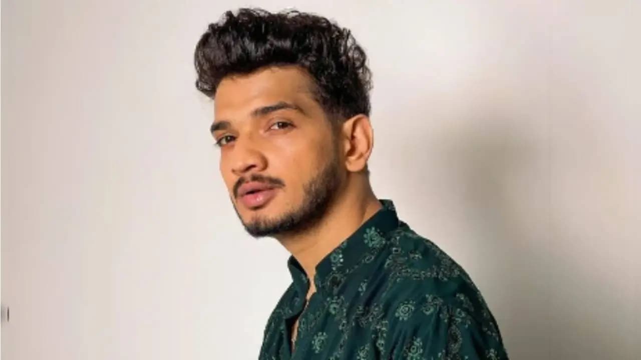 Munawar Faruqui Wins Hearts With Parenting Lesson; Teaches Son Mikhail to Respect House Help