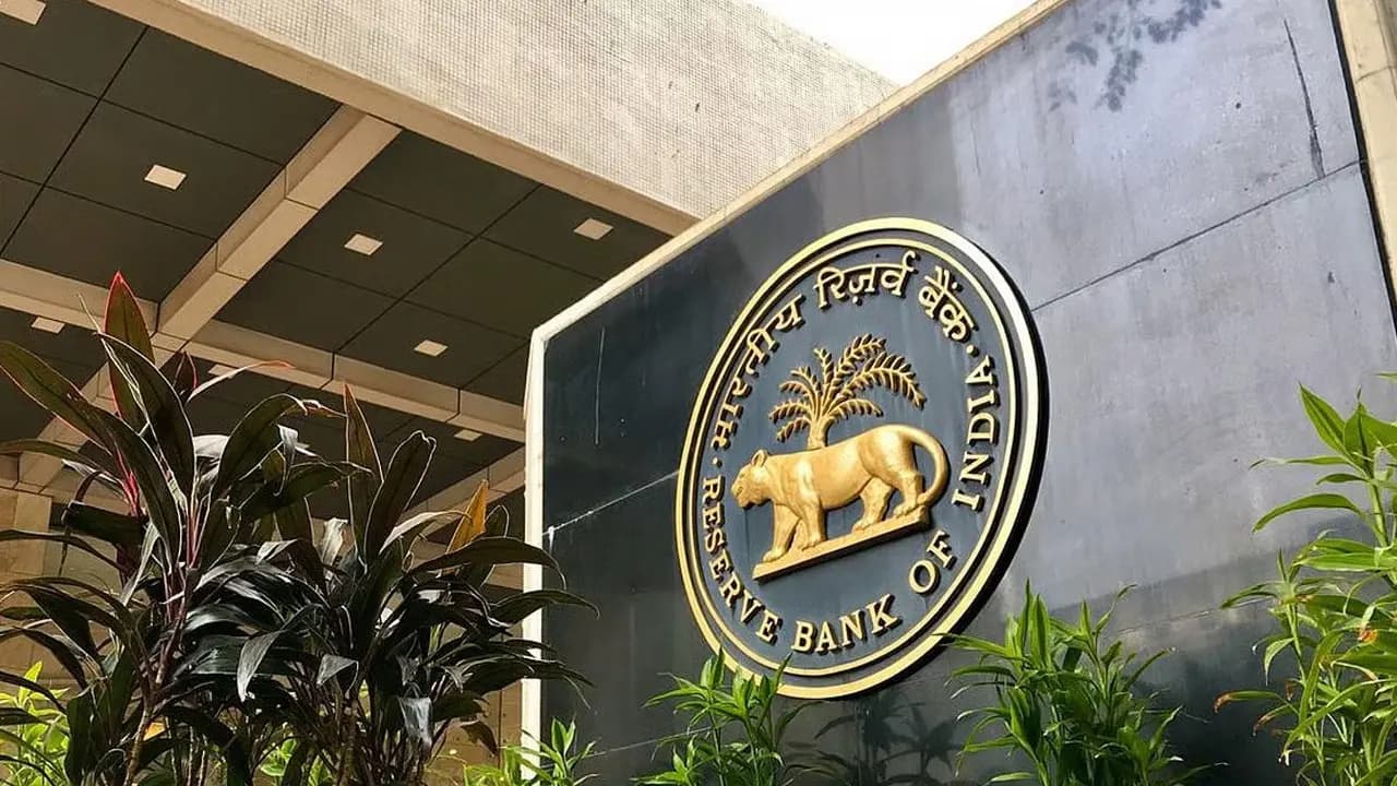 RBI Eases Bank Dividend Norms, Lowers Net NPA Deduction for Payout Calculations