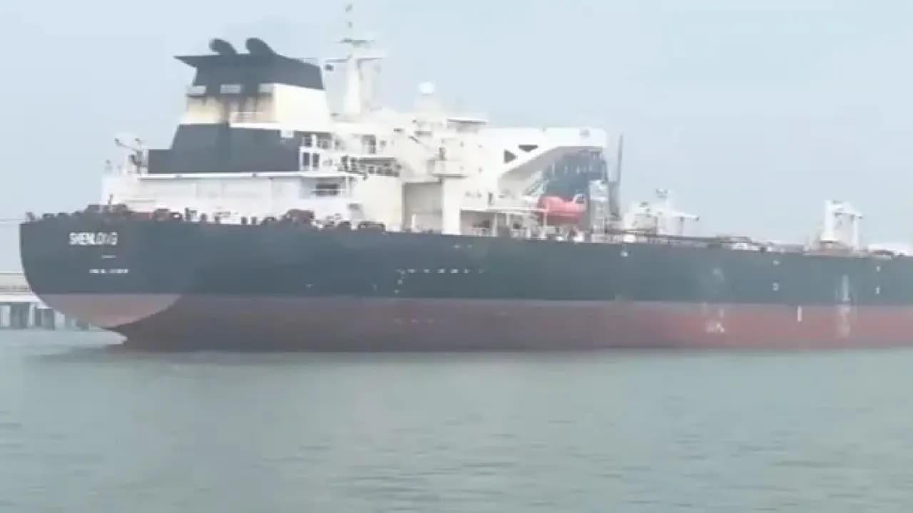 'Shenlong' Suezmax Reaches Mumbai: How Oil Tanker Dodged Missile Threats in Hormuz Strait