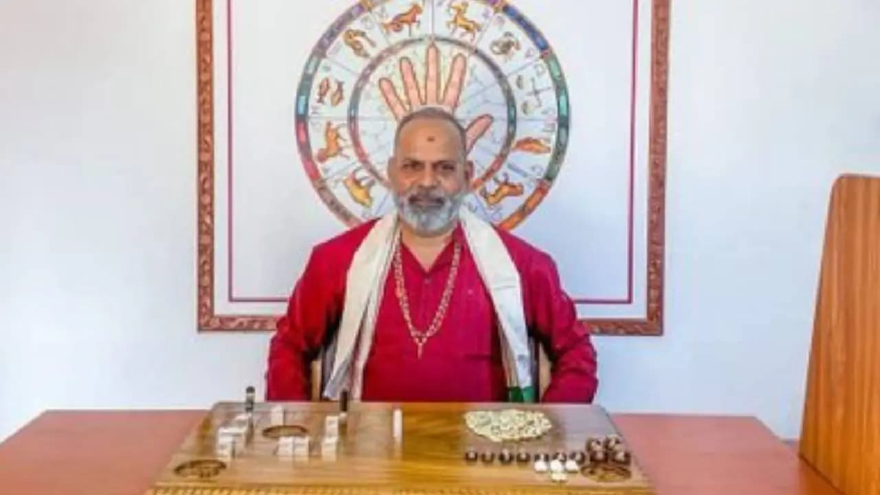 Astrologer Prediction: This Astrologer Old Prediction Of India's LPG Shortage, Five Months Old Post Resurfaces