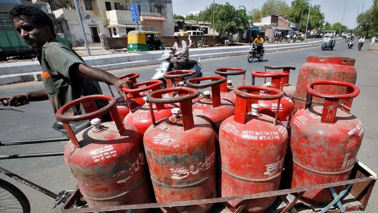 Commercial LPG Shortage Hits Gurugram: The Shri Ram School Halts Meals Amid West Asia Crisis