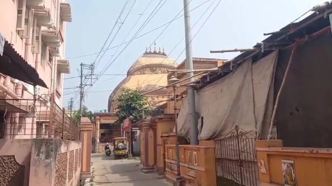 Serampore’s Radhaballav Temple Cuts Bhog Menu Amid Severe Commercial LPG Crisis