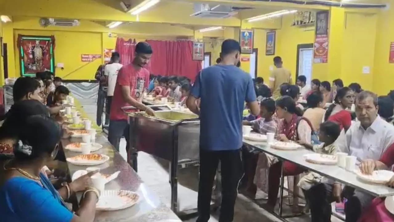 Naihati Boro Maa Temple to Suspend Free Bhog Prasad from March 16 Amid LPG Supply Crisis