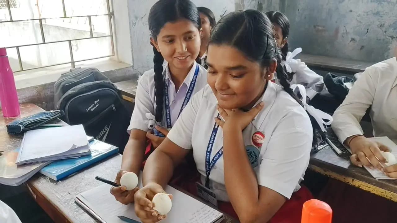 Hooghly School Mid-Day Meals Hit by Gas Supply Shortage Linked to Middle East Conflict