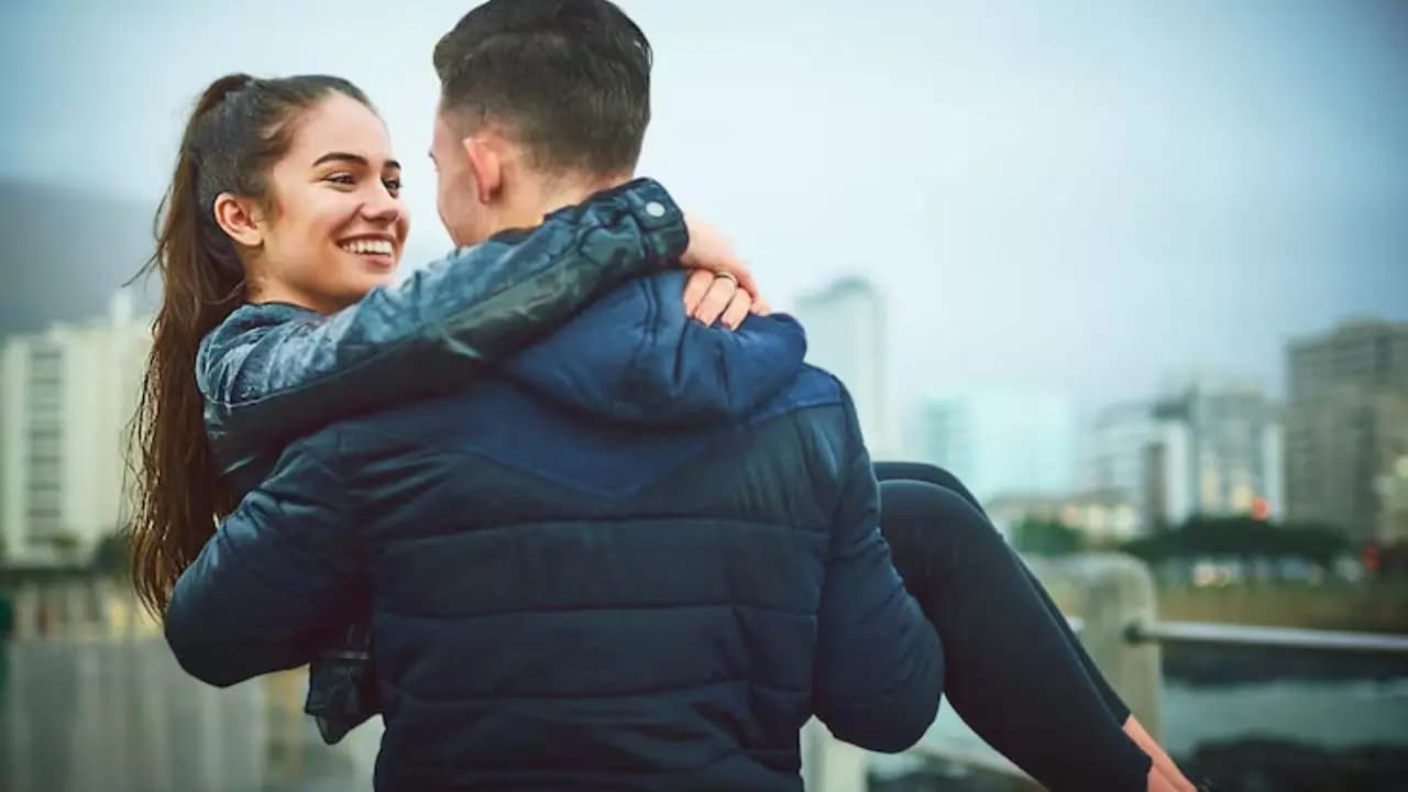7 Signs Your Partner Has Commitment Phobia and How to Handle Relationship Anxiety