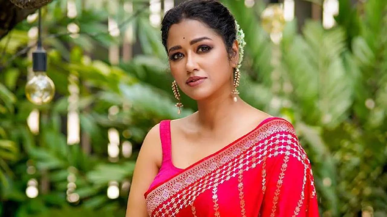 Sohini Sarkar and Shovan Ganguly Celebrate Spring in Shantiniketan; Actress Shares Viral Video