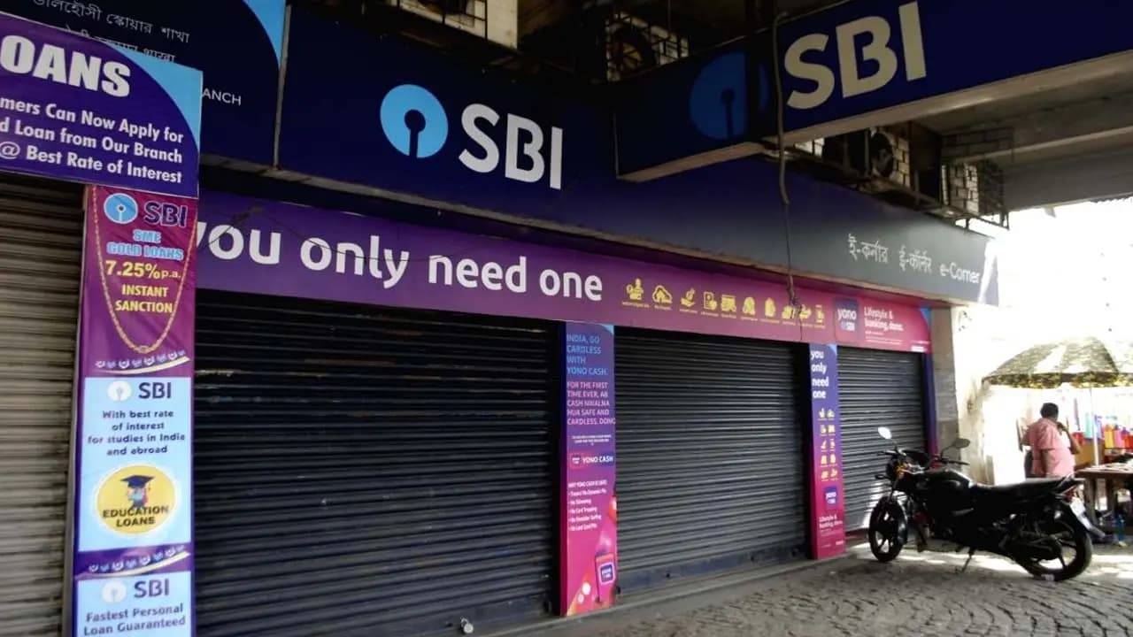 Banks Closed for Five Days Between March 16 to 22 which days are holidays in West Bengal including Kolkata check the list