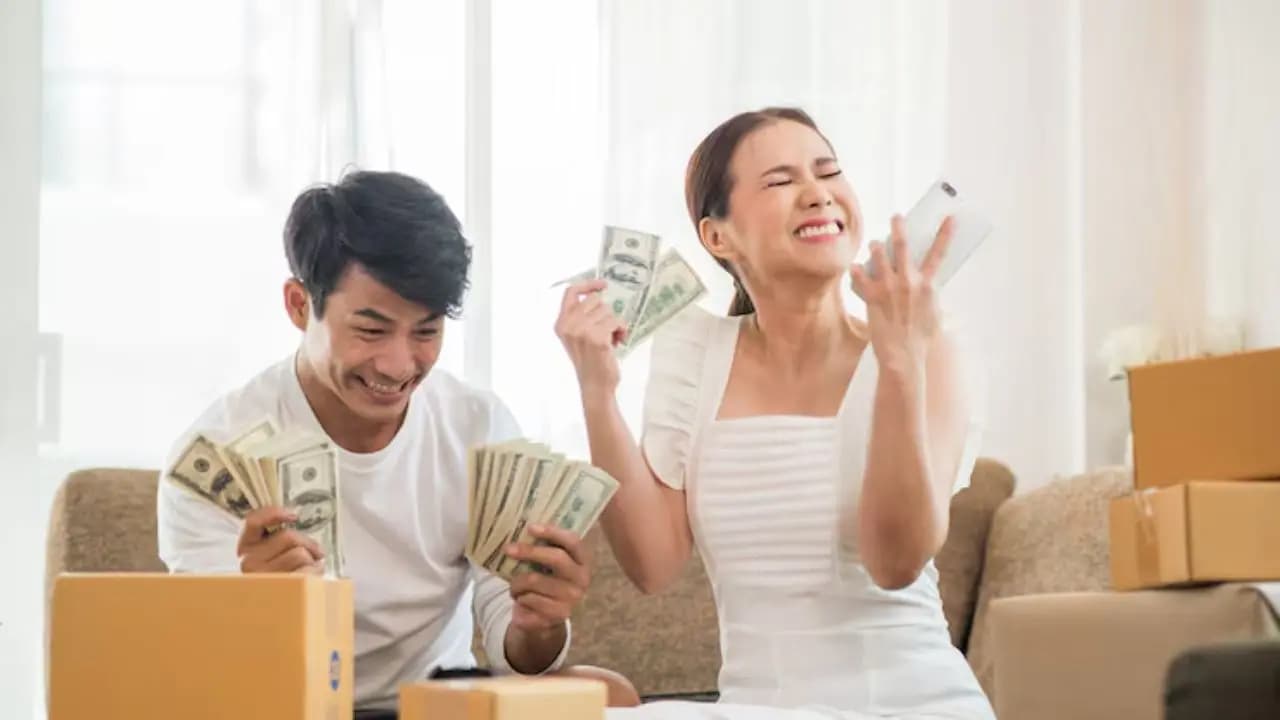 Top 10 Side Hustle Ideas to Boost Monthly Income: How to Start and Balance Extra Work