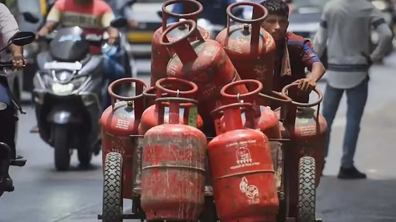 LPG Crisis: Centre makes biometric authentication mandatory for domestic consumers