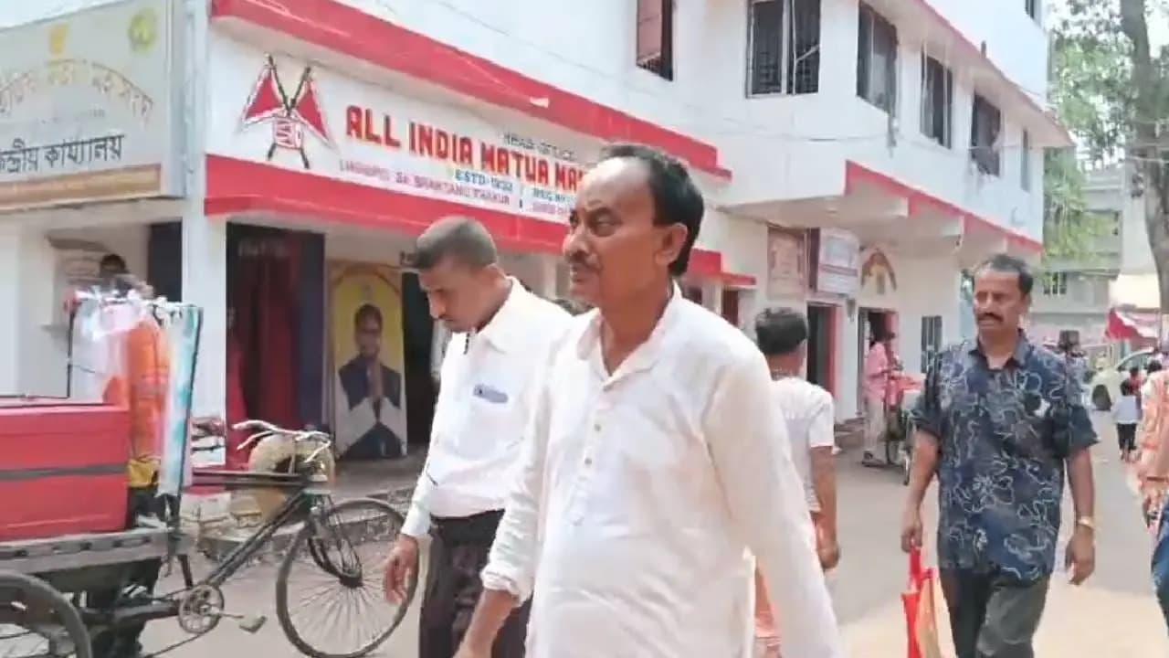 Trinamool Leader Pramatha Basu Meets Shantanu Thakur’s Family, Sparks Election Speculation 