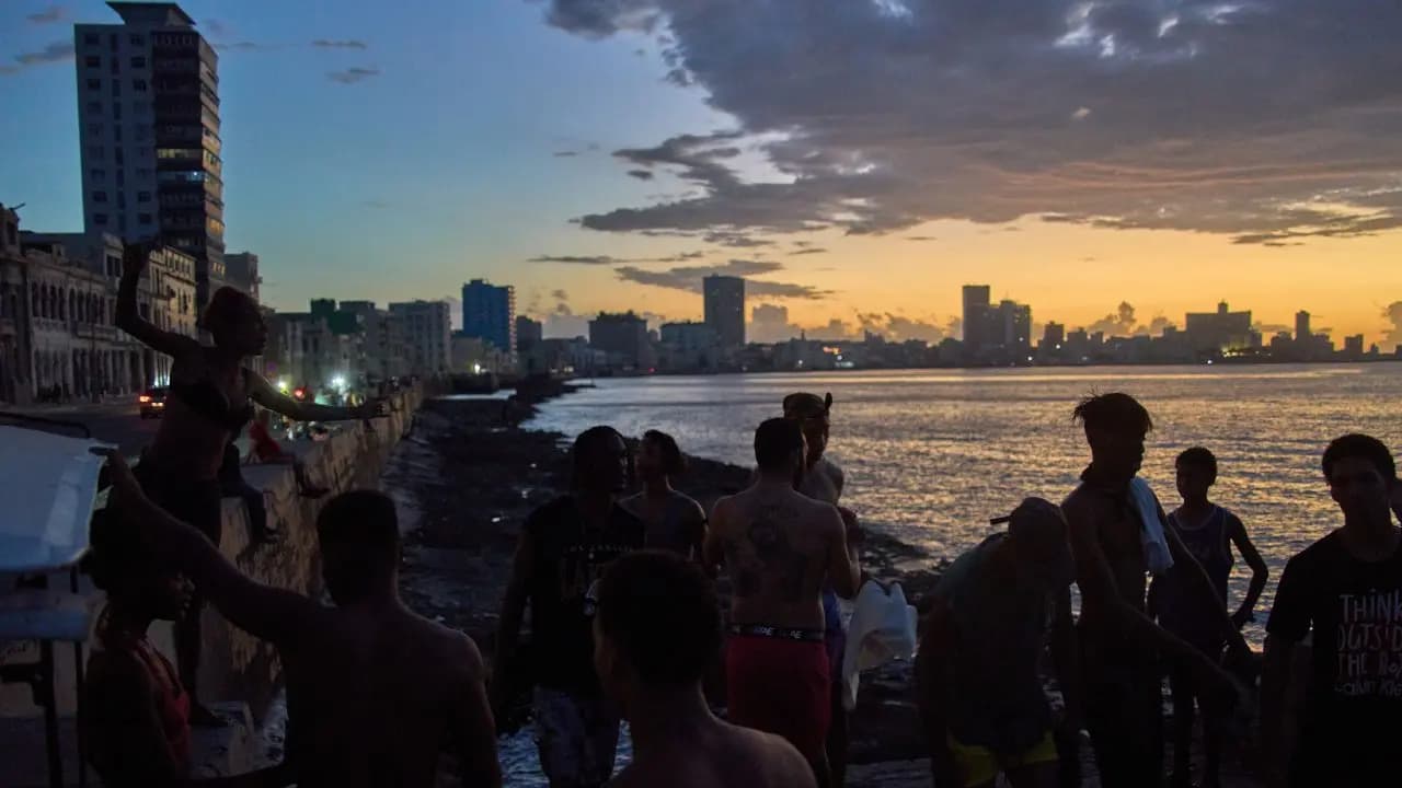 US-Cuba Tensions Rise as Power Grid Reconnects After 29-Hour Nationwide Blackout