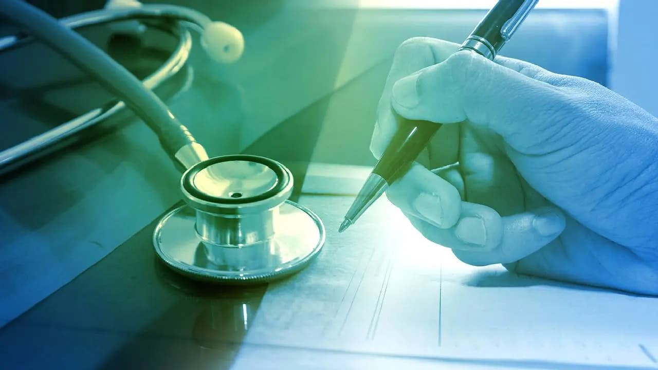 Chennai man’s viral post slams private hospital for 10,000 bill for "fever and cold" treatment