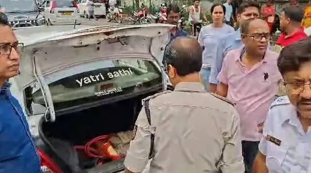 Bengal Elections 2026: Rupees 25 Lakh Seized from App Cab in Newtown Ahead of Polls and One Arrested by Bidhannagar Police