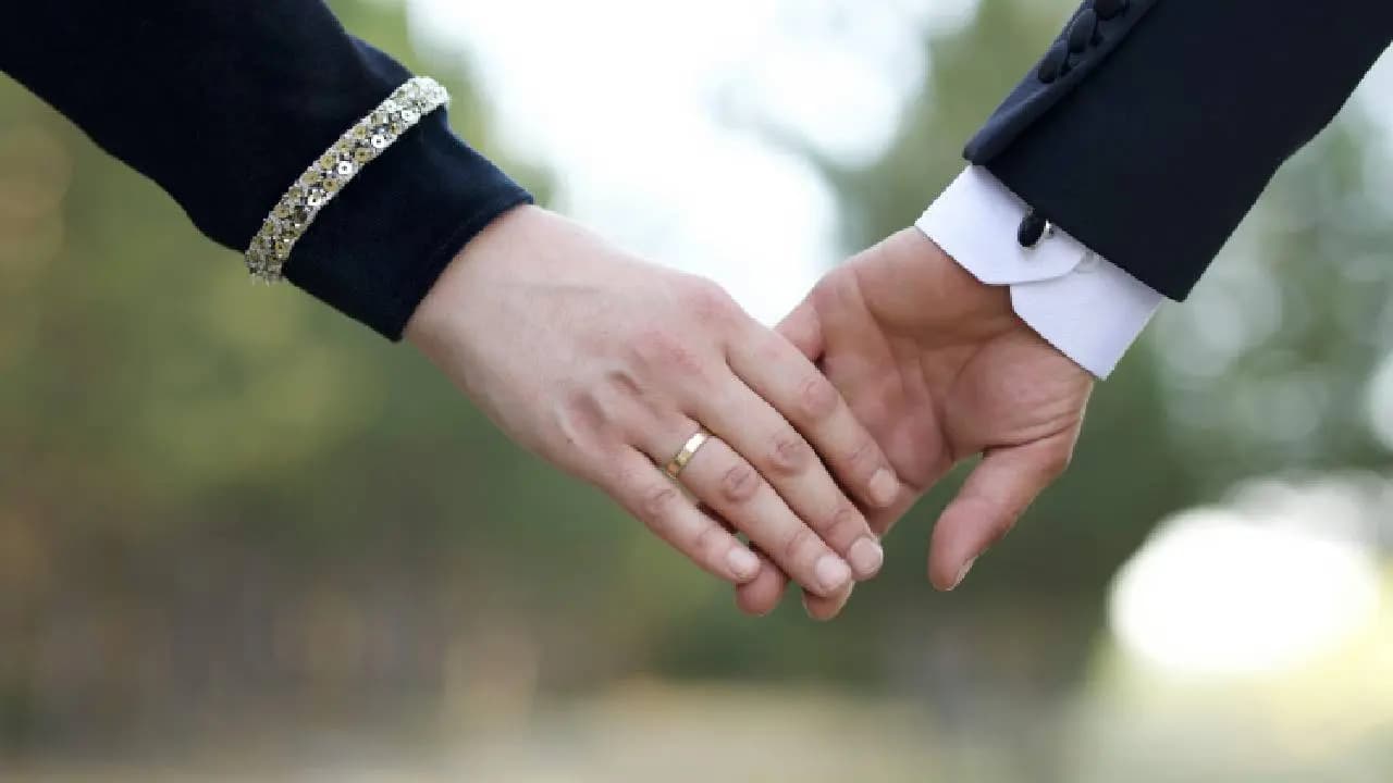 Daughter Ditches Big Fat Wedding For Smart Investing