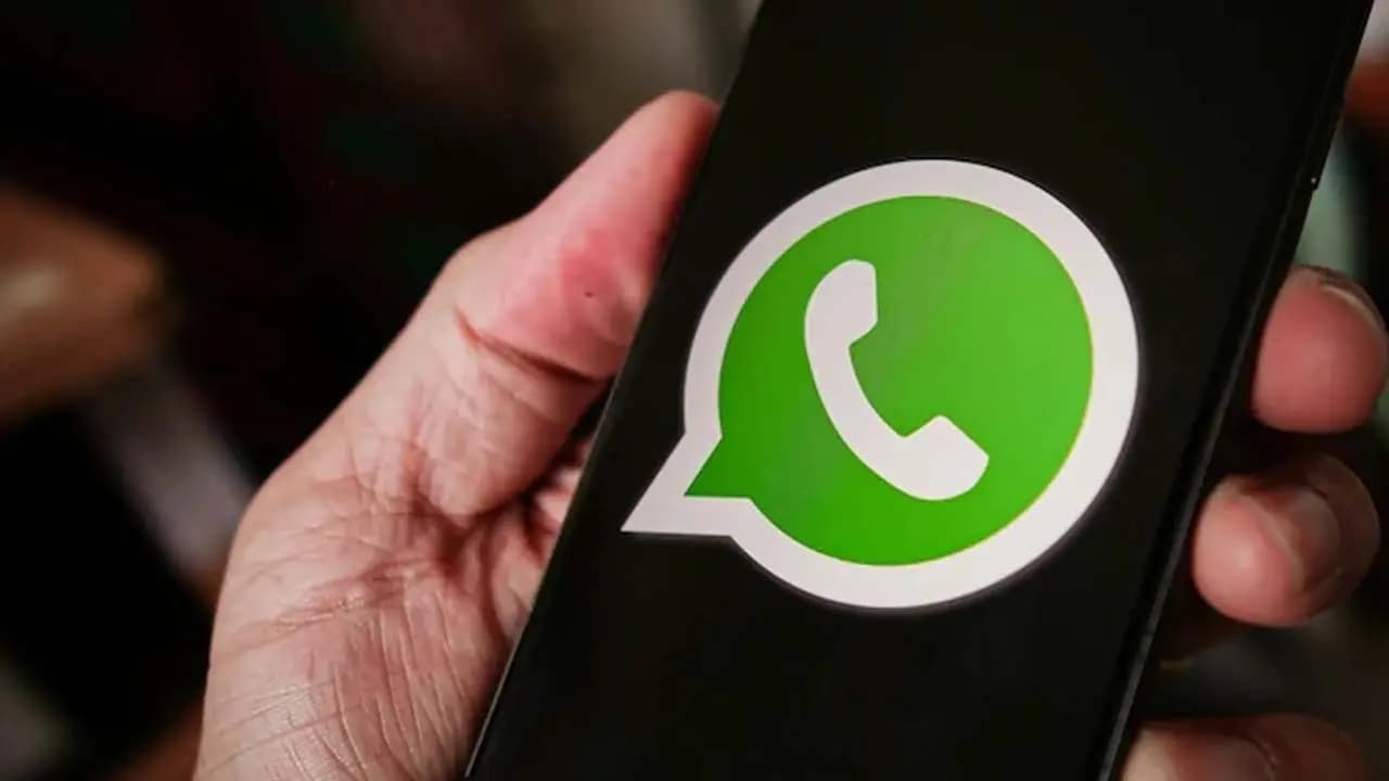 Centre Orders WhatsApp to Block Device IDs Used in Digital Arrest Scams to Curb Cyber Fraud