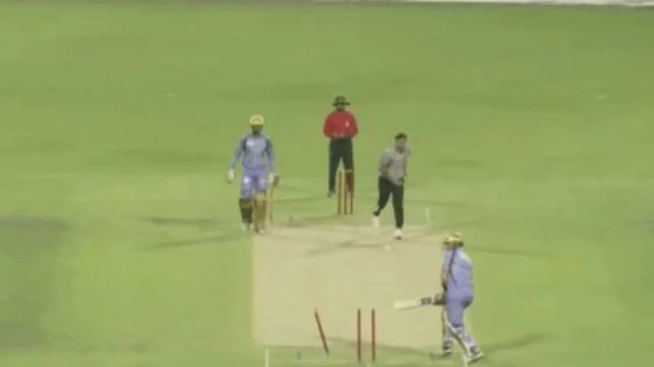 Navdeep Saini Clean Bowls Finn Allen in KKR Practice Match Ahead of IPL