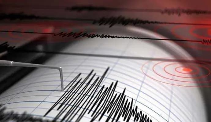 Back To Back Earthquakes Hit Kashmir's Baramulla gnr